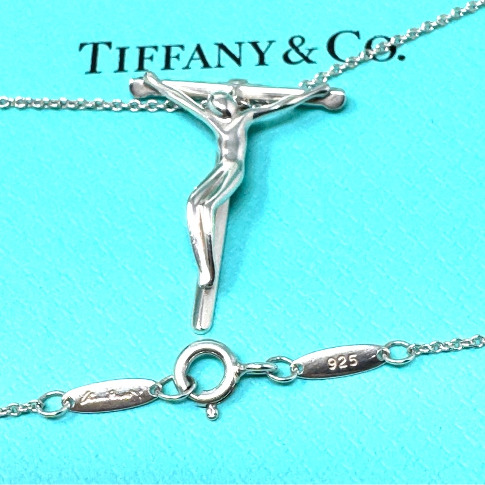 Authentic Tiffany & CO. Elsa Peretti Jesus Christ Crucifix Necklace. - Picture 6 of 15